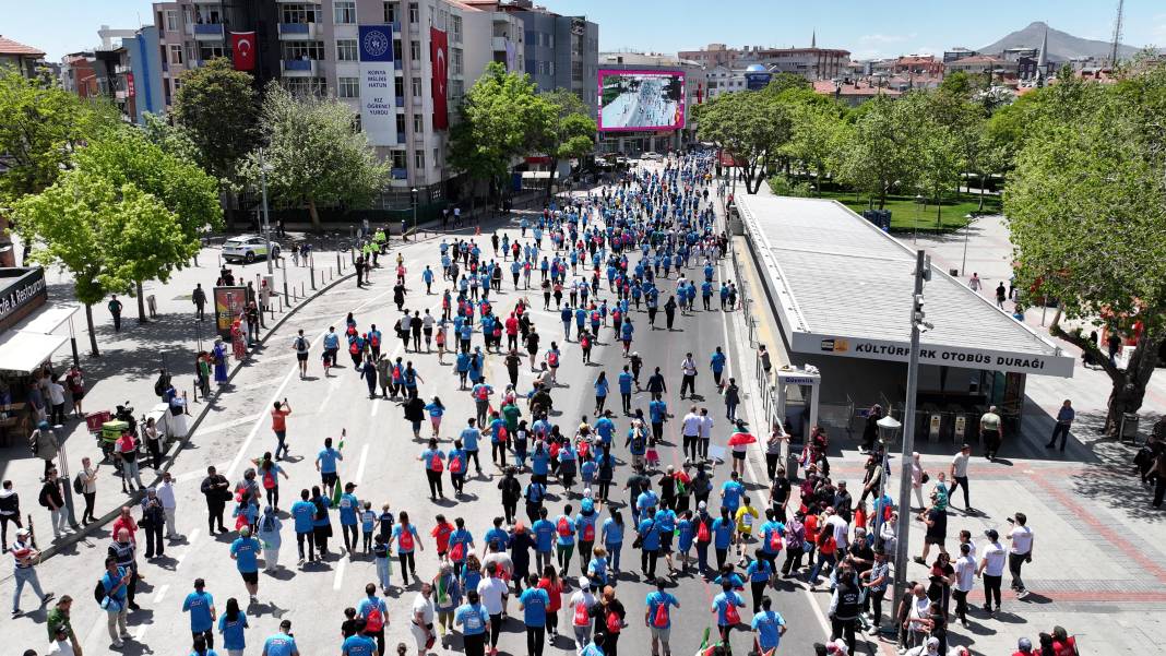 4'üncü Uluslararası Konya Yarı Maratonu nefes kesti 12