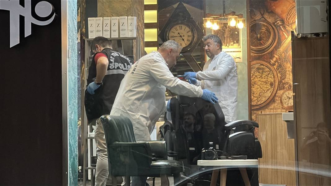 Kuaförde dehşet! Tıraş olan kardeşini ensesinden vurdu 10