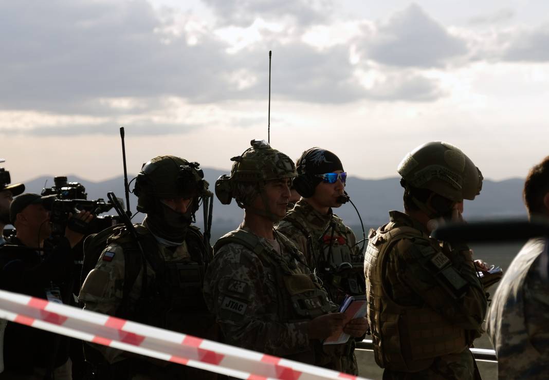 HÜRKUŞ Konya semalarında tarih yazdı 23