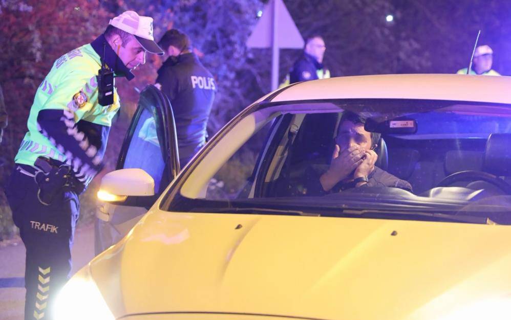 Konya yolunda polise direnen alkollü sürücü makam şoförü çıktı 6