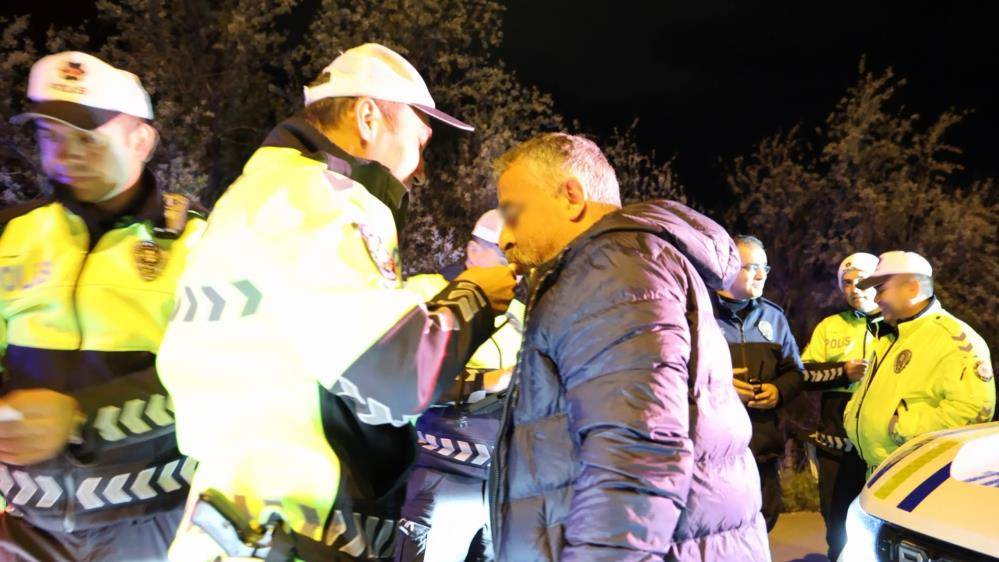 Konya yolunda polise direnen alkollü sürücü makam şoförü çıktı 7