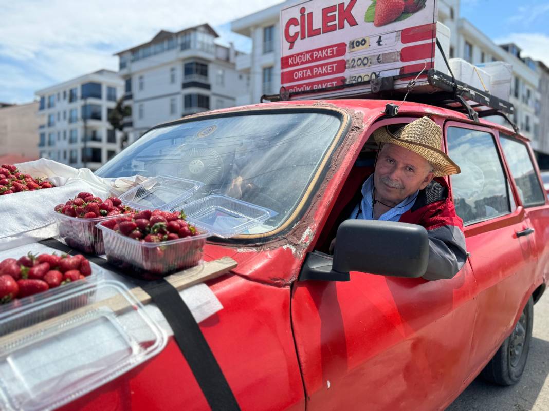 Caddede bu arabayı görenler dönüp tekrar bakıyor 4