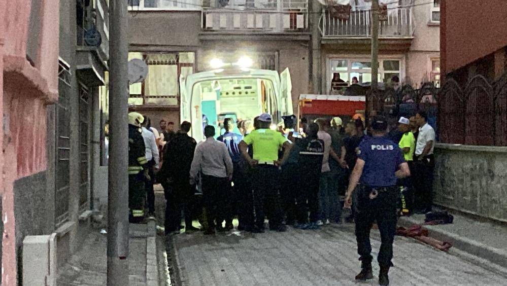 Konya’da tehlikeli anlar! Evini yaktı, özel harekatla müdahale edildi 6