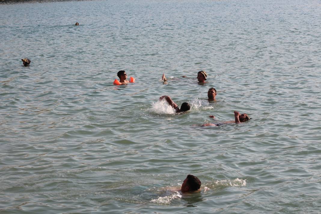 40 derece sıcaktan kaçanlar Konya’da burada serinledi 15
