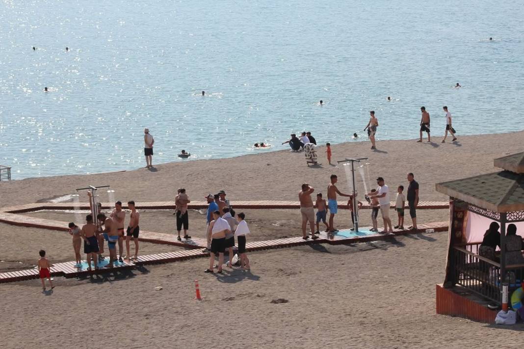 40 derece sıcaktan kaçanlar Konya’da burada serinledi 1