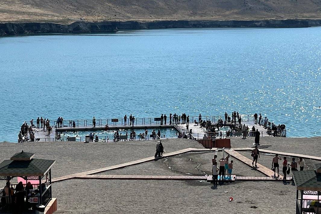 40 derece sıcaktan kaçanlar Konya’da burada serinledi 7