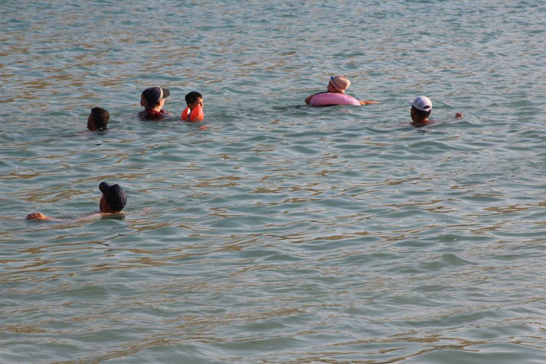 40 derece sıcaktan kaçanlar Konya’da burada serinledi 21