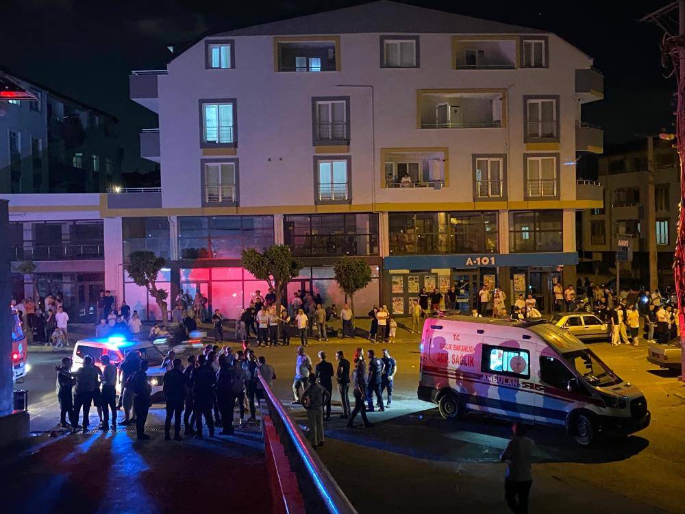 Düğün gecesinde yangın kabusu yaşadılar 1