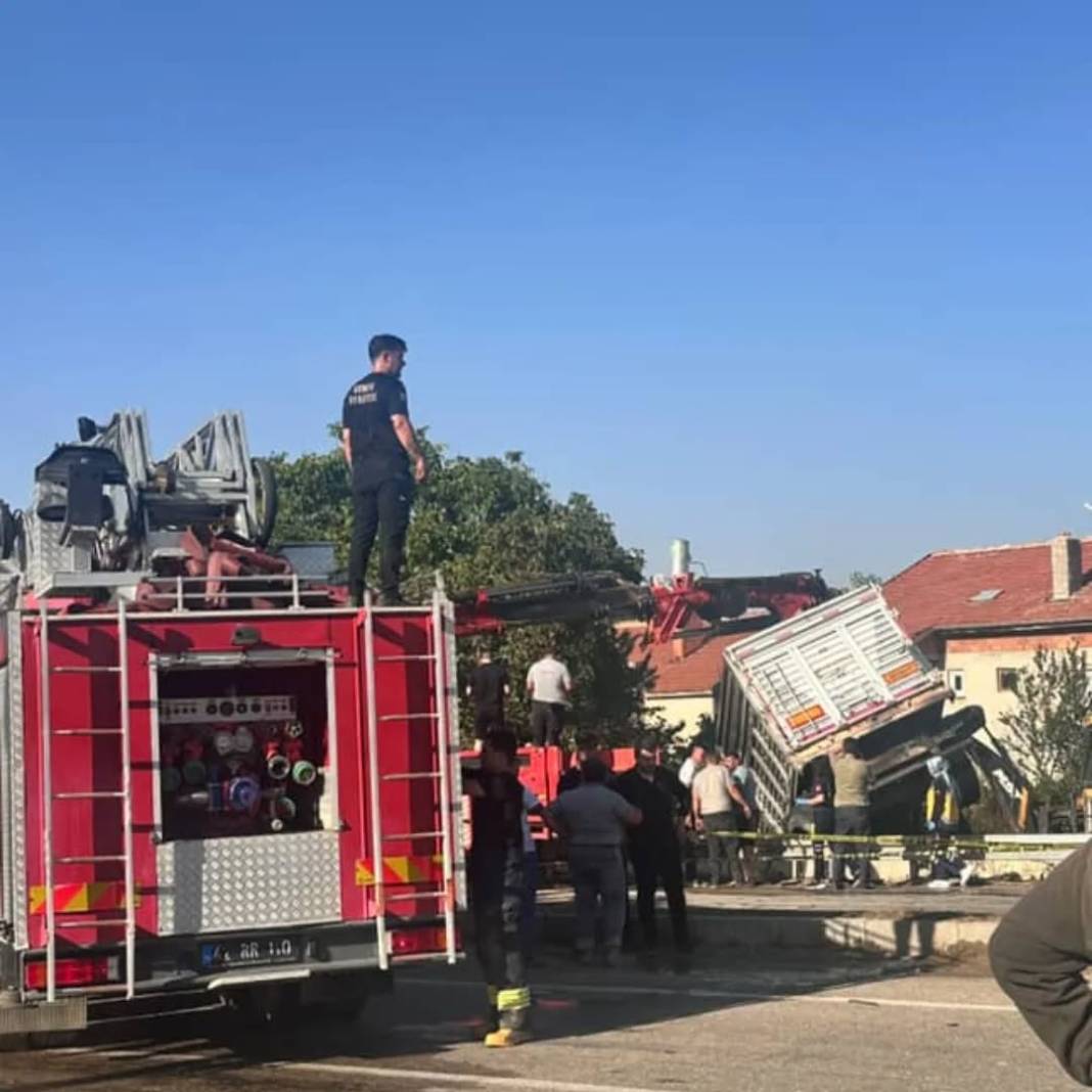 Konya’daki kazada can veren 3 kişiye acı veda 1