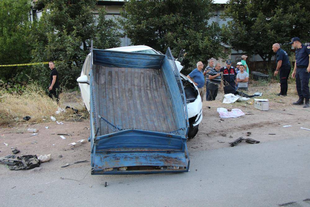 Yürek yakan kaza! Böbreğini verdiği oğluyla birlikte öldü 7