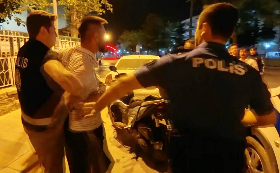 Erkek arkadaşından kurtulmak isteyen kadın ortalığı karıştırdı 11