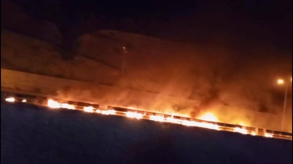 Gören film sandı! TIR, 8 kilometre alevler içinde ilerledi 5