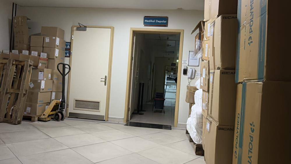 Koca dehşeti! Hastanede eşini silahla vurdu 1