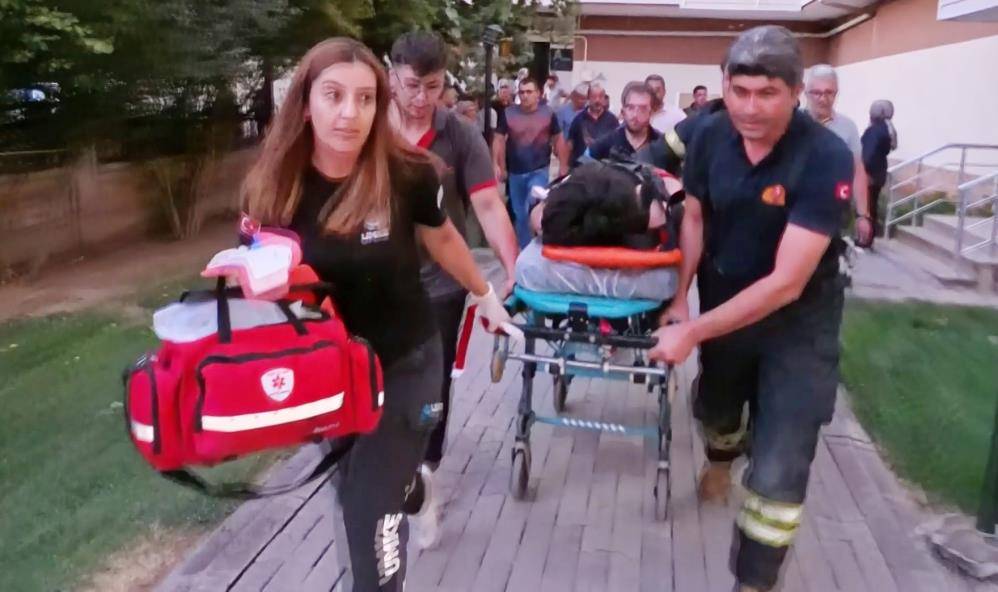 Asansör faciası! 2 usta ölümle pençeleşiyor 6