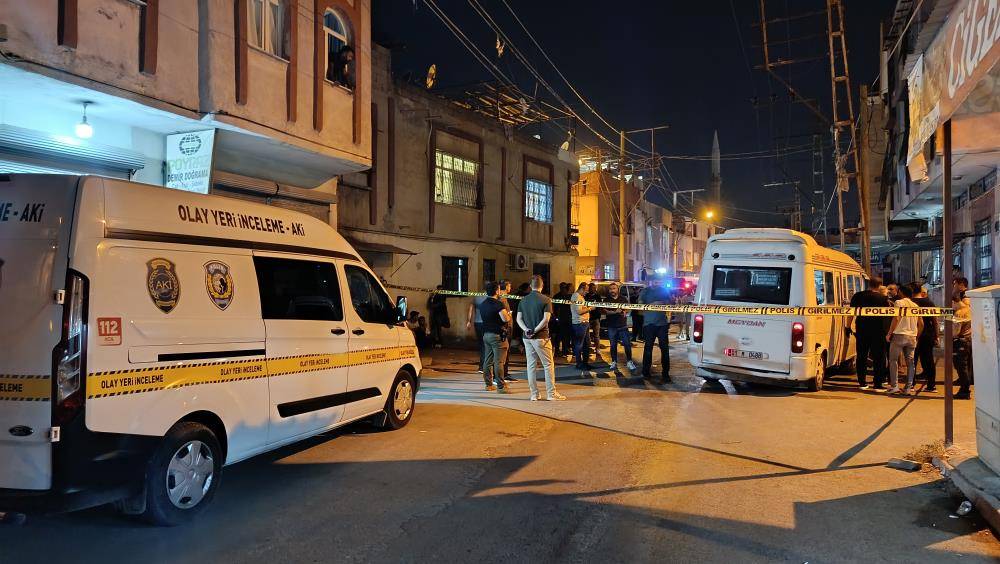 Dolmuşçuya silahlı saldırı! Direksiyon başında vuruldu, 600 metre sonra öldü 5