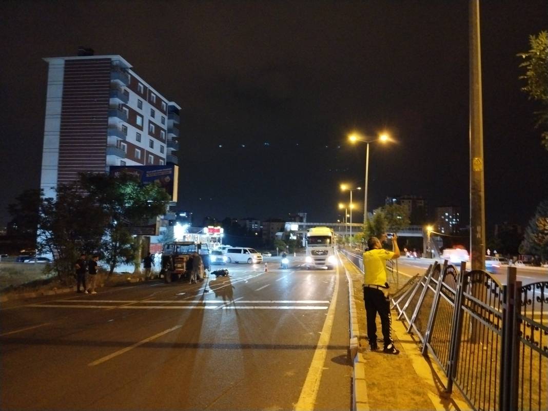 Traktöre çarpan motosiklet sürücüsü hayatını kaybetti 2