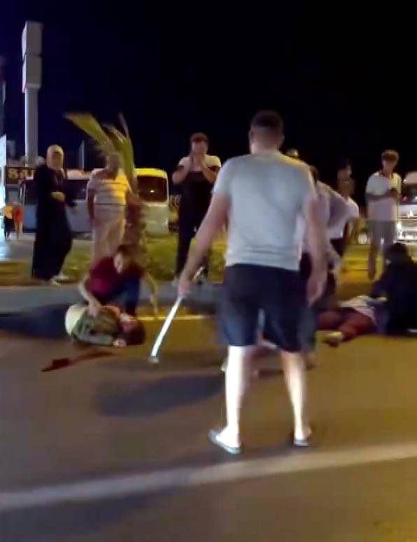 Market yolunda anne ve kızına araç çarptı! Biri öldü, diğeri yaralı 1