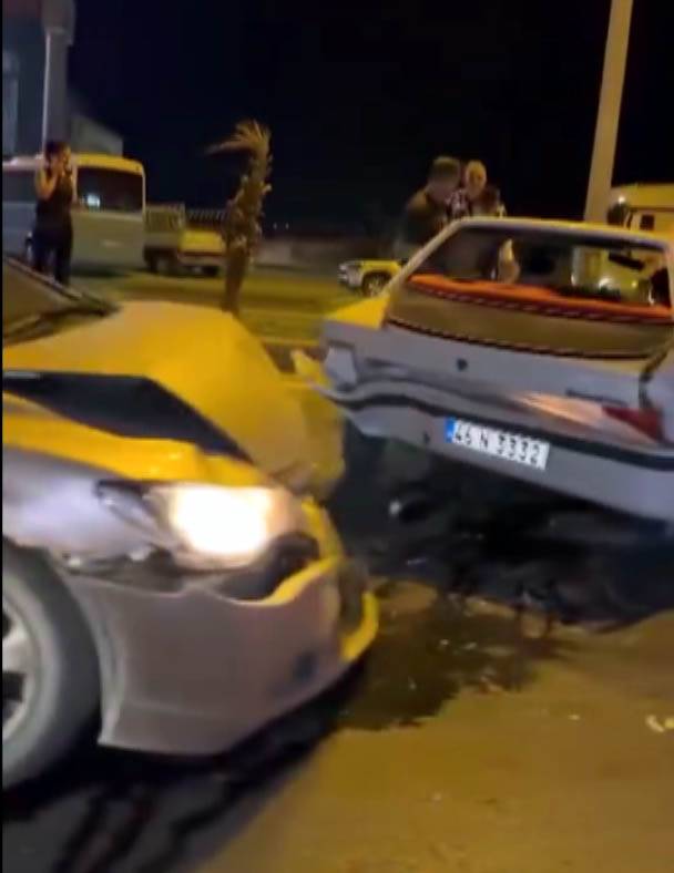 Market yolunda anne ve kızına araç çarptı! Biri öldü, diğeri yaralı 4