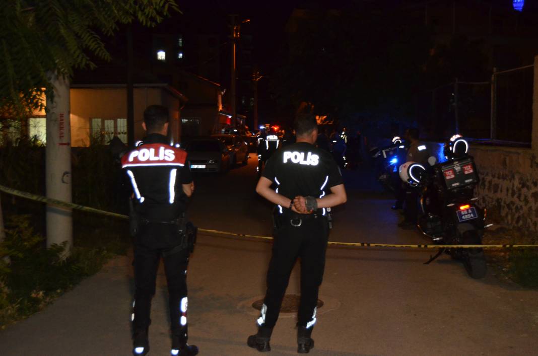 Komşusunu, anne ve kardeşini vurup bir kurşun da kendine sıktı 3