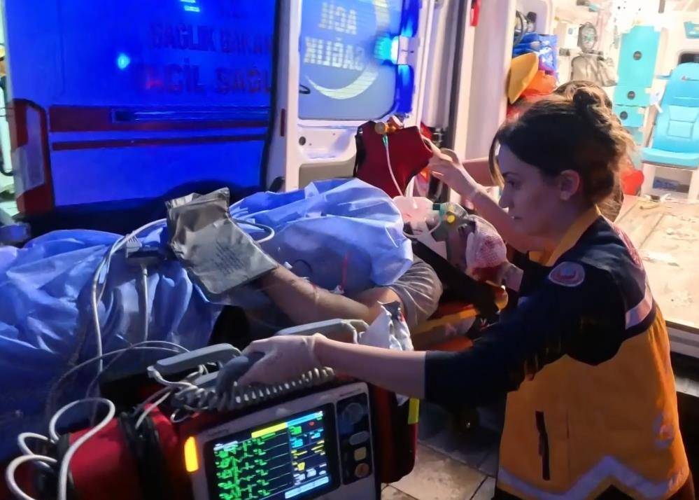 Komşusunu, anne ve kardeşini vurup bir kurşun da kendine sıktı 7