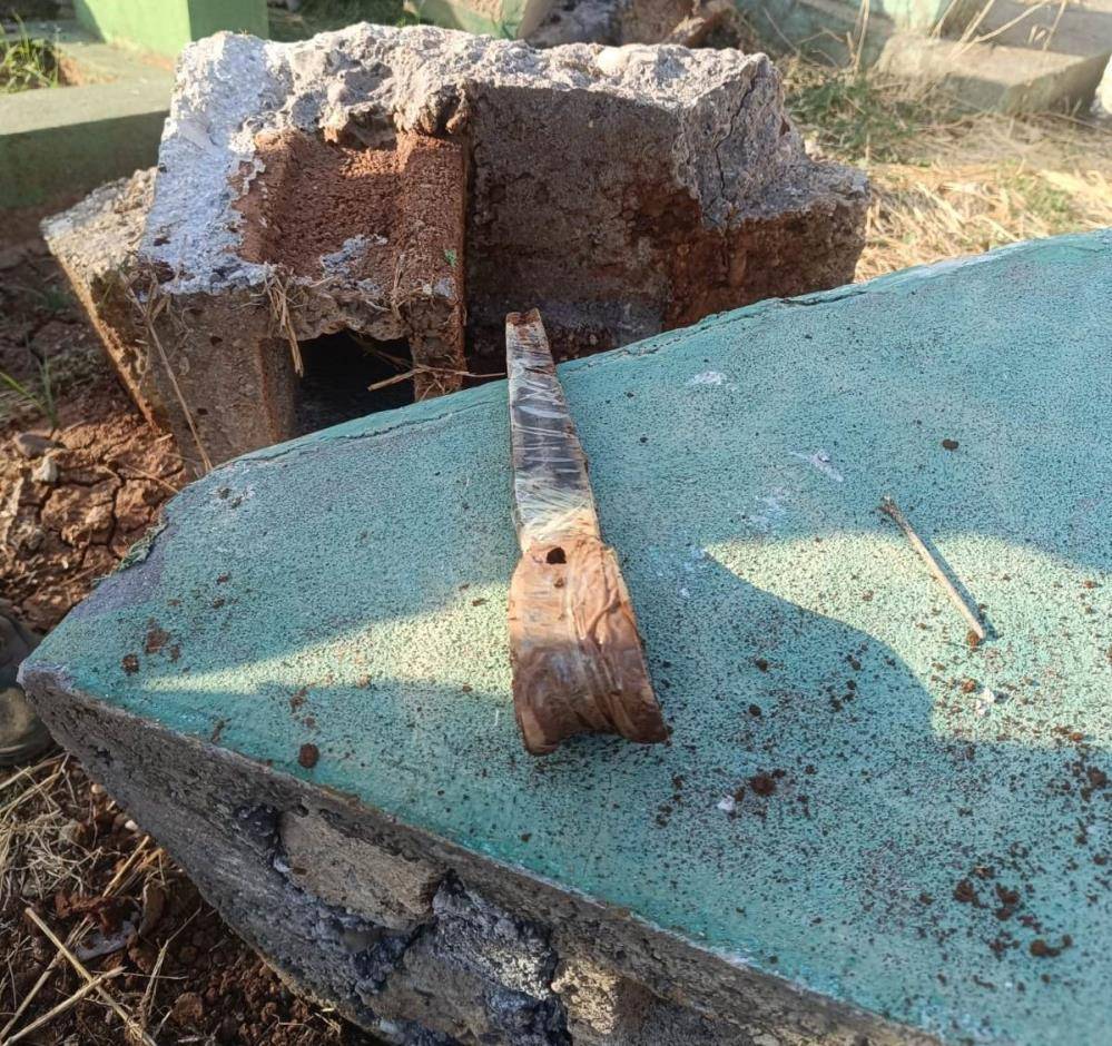 Mezar taşı ustası kazdıkça şok oldu! Kadın figürleri, kuzu kafaları çıktı 4