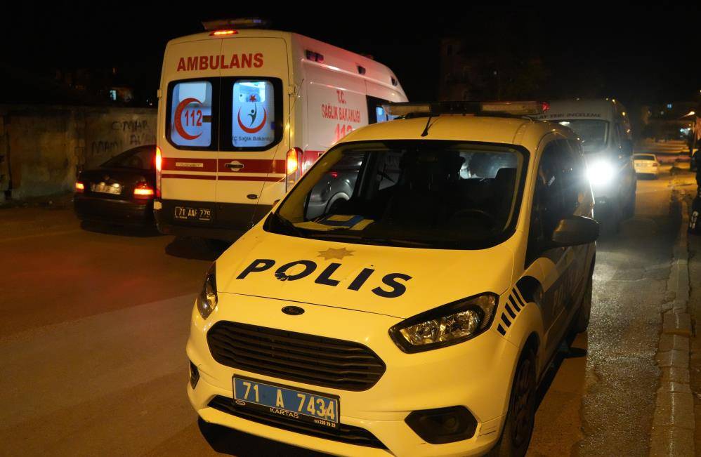 Husumetlilerin kavgasında 19 yaşındaki genç vuruldu 6