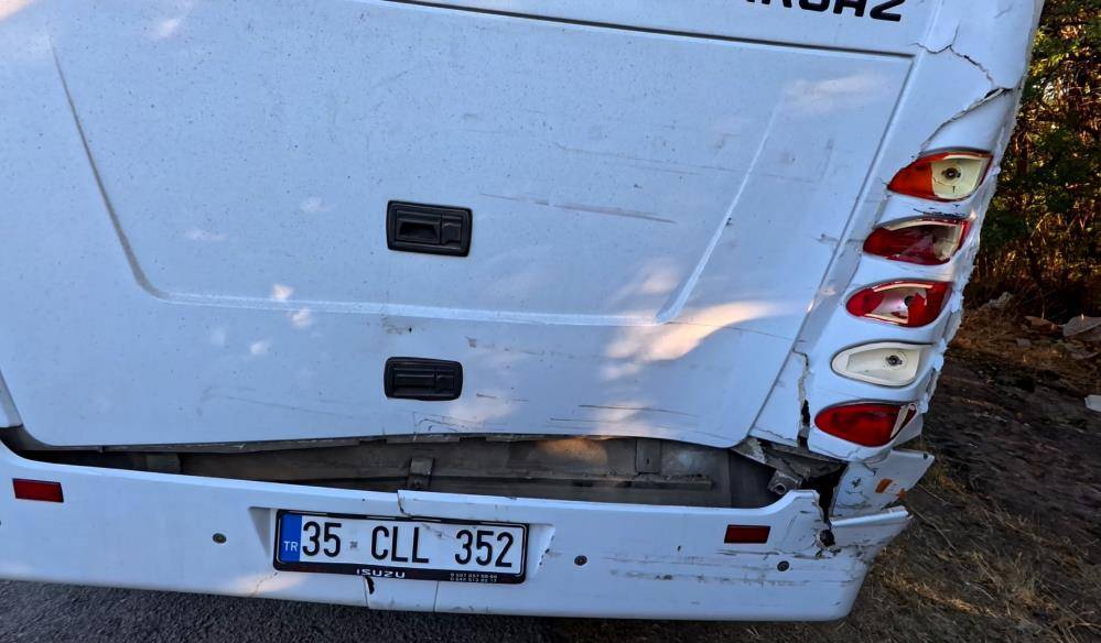 Konya’dan dönen Çinli turistlere kaza şoku! TIR çarptı 6