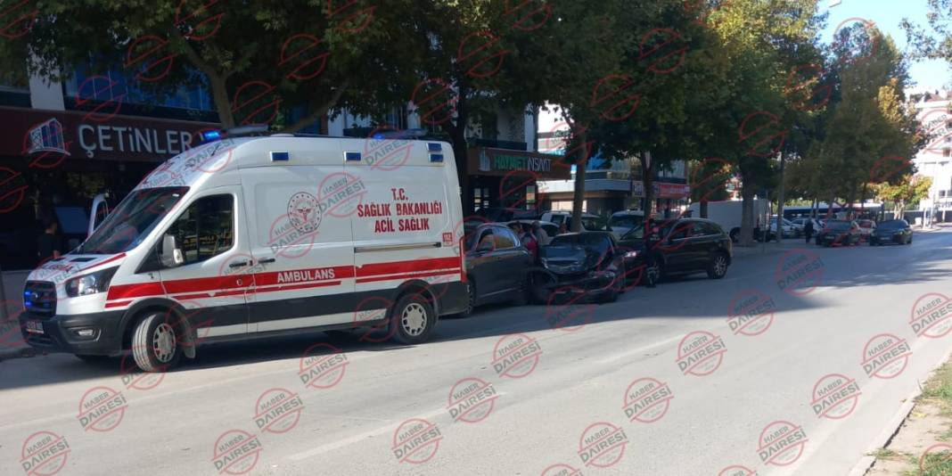 Konya’da TOGG’a çarpan BMW bu hale geldi 8