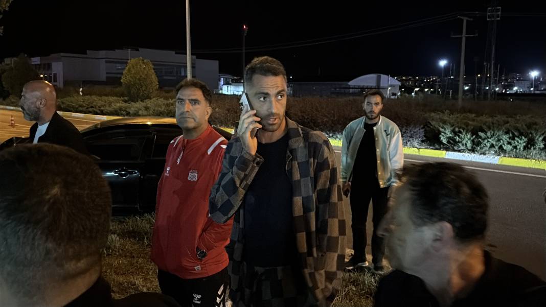 Maçtan dönen futbolcular kaza yaptı! Yaralılar var 9