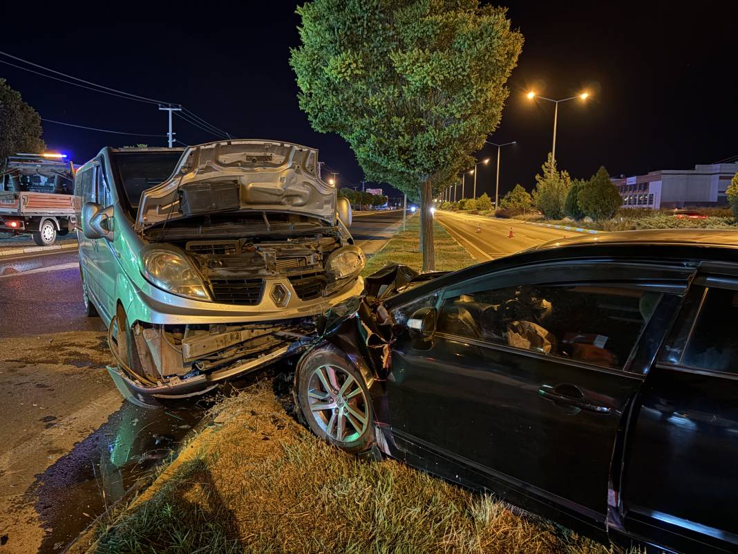 Maçtan dönen futbolcular kaza yaptı! Yaralılar var 7