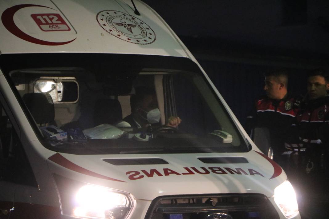 Şüpheli araç alarm verdi, 9 narkotik polisi zehirlendi 4