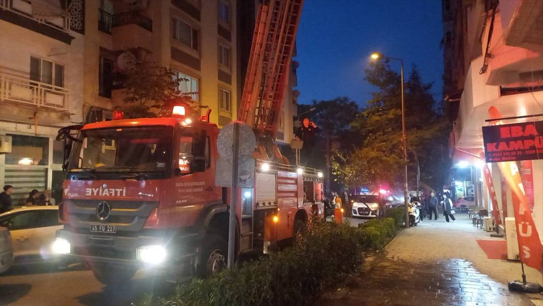 Karısına kızıp evi yaktı 2