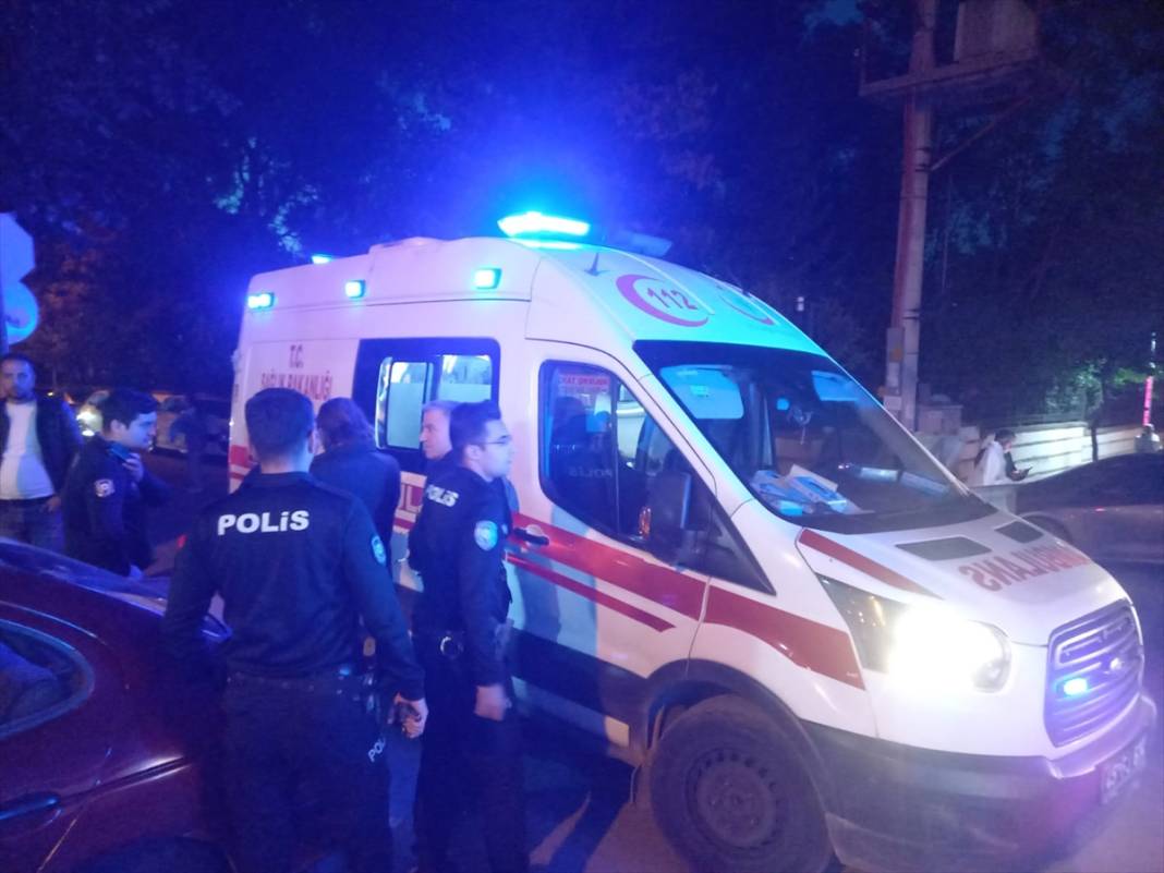 Karısına kızıp evi yaktı 4