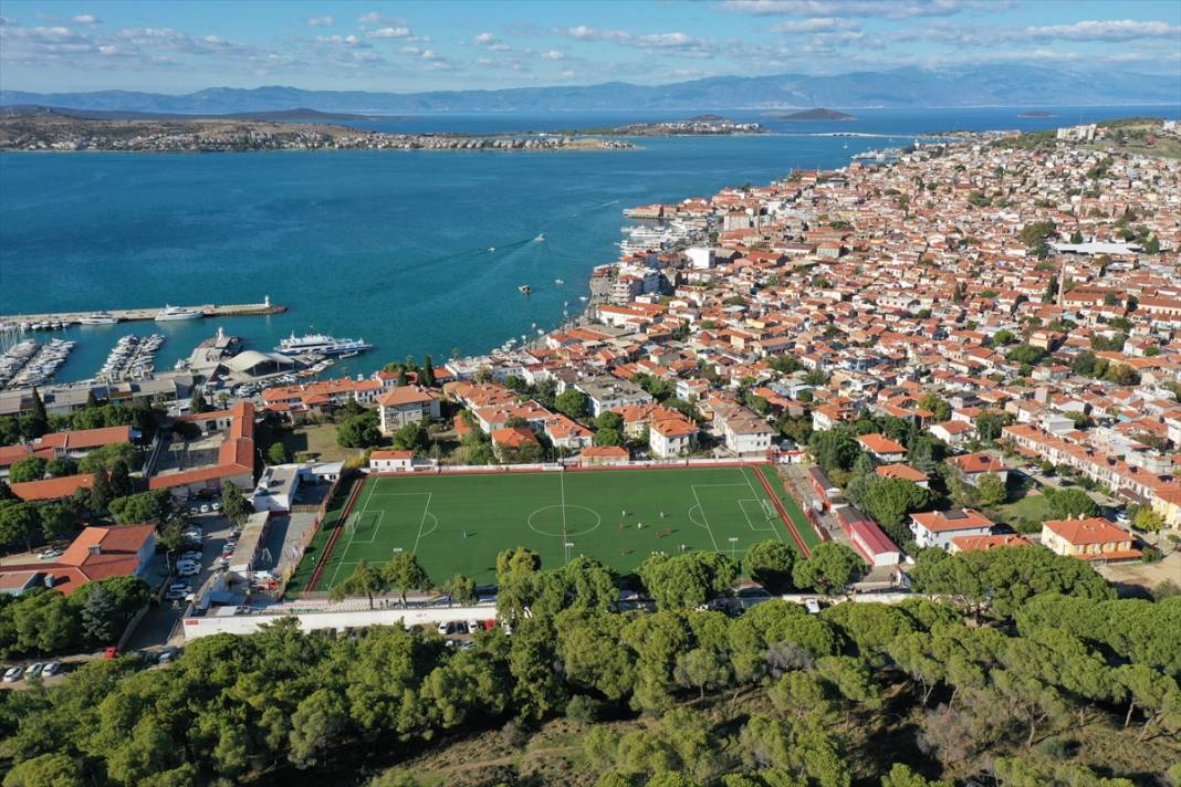 Doğa ve deniz manzarasıyla taraftarı cezbeden stadyum 10