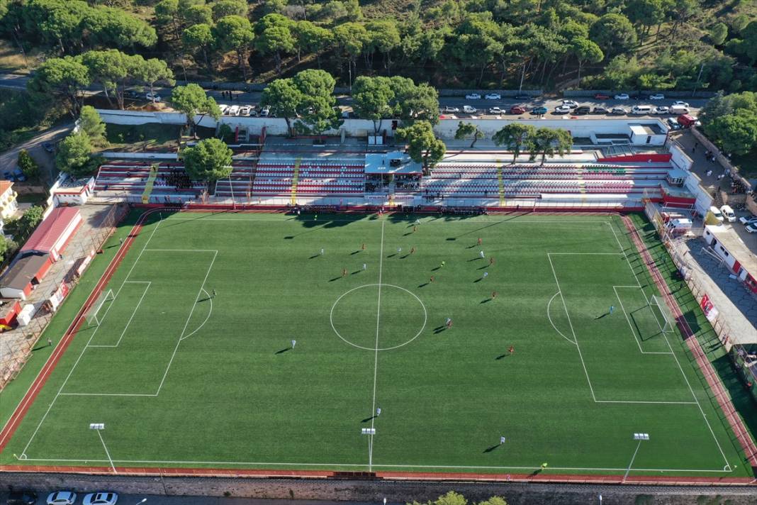 Doğa ve deniz manzarasıyla taraftarı cezbeden stadyum 7