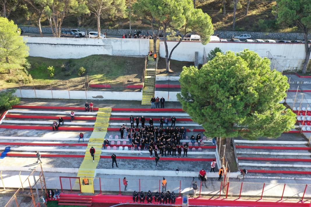 Doğa ve deniz manzarasıyla taraftarı cezbeden stadyum 5