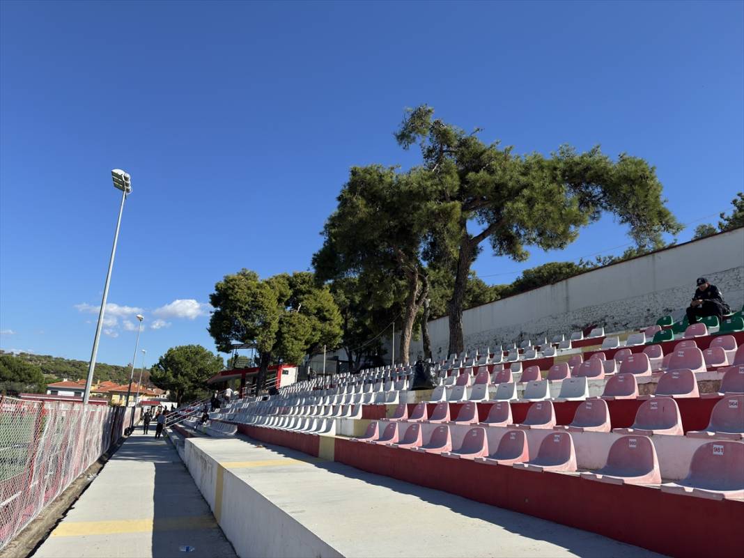 Doğa ve deniz manzarasıyla taraftarı cezbeden stadyum 14