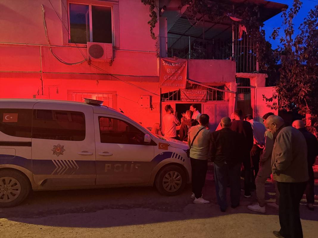 Eski eşi ve ailesinde kim varsa vurdu! 3 ölü, 1 ağır yaralı var 4
