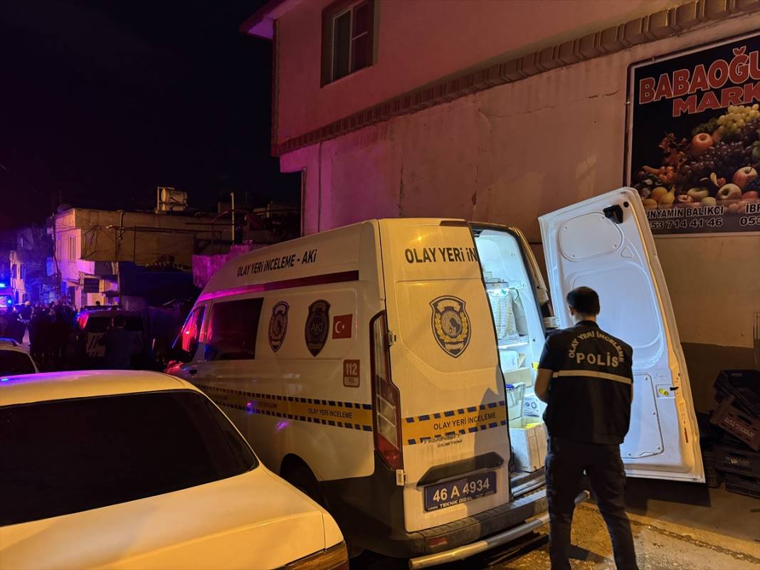 Eski eşi ve ailesinde kim varsa vurdu! 3 ölü, 1 ağır yaralı var 6