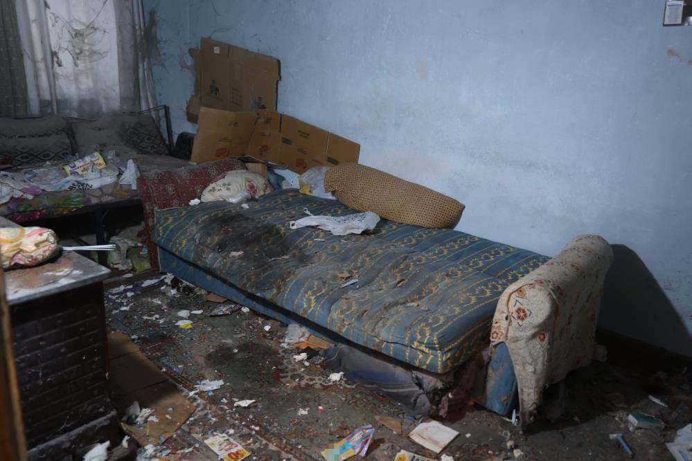 Akıllara durgunluk veren olay! 1 ay annesinin cesediyle yaşadı 2