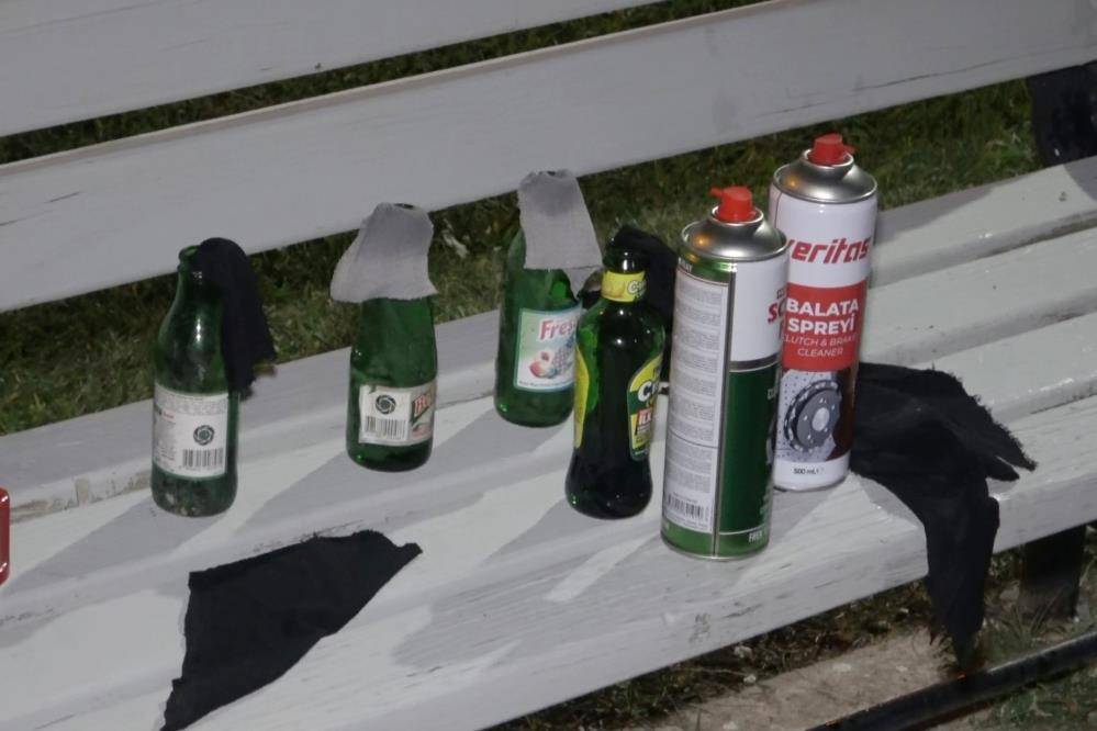 2 genç, parkta kavga için molotofkokteyli hazırlarken yakalandı 4