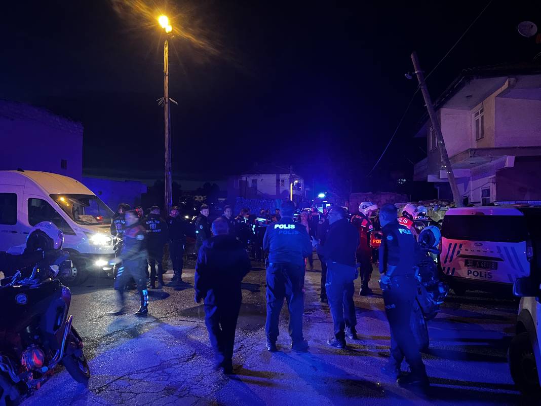 Bakkalda yan bakma kavgası! Bir kişi bıçaklandı 3