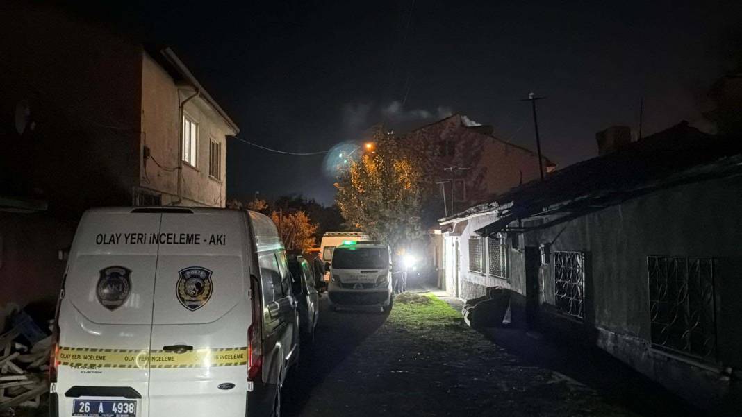 Yaşlı çiftin yaşadığı evden ölüm sızdı 3