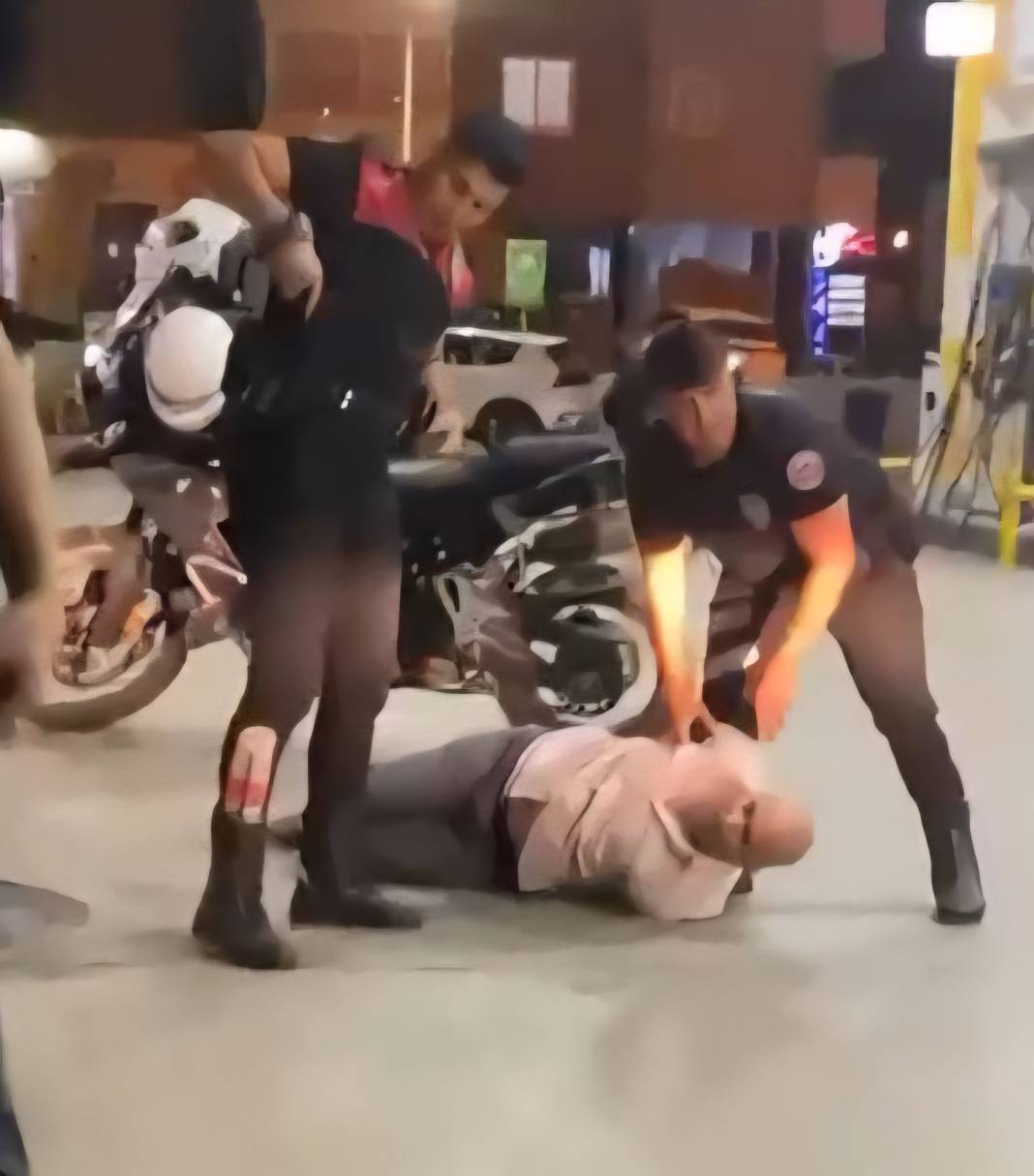 Para isteyen akrabasını tüfekle vurdu 4