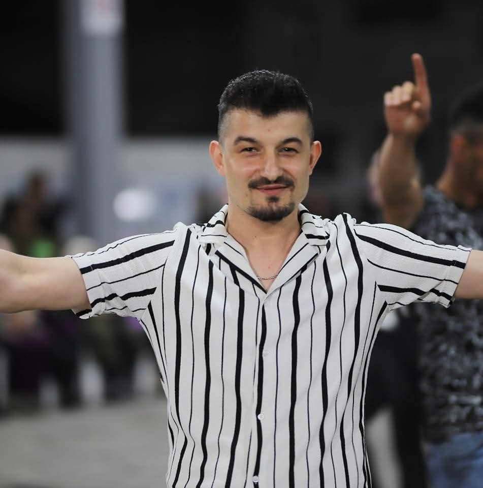 Köyde kanlı gece! Emekli polis kahvehanede 4 kişiyi vurdu, 2’si öldü 12