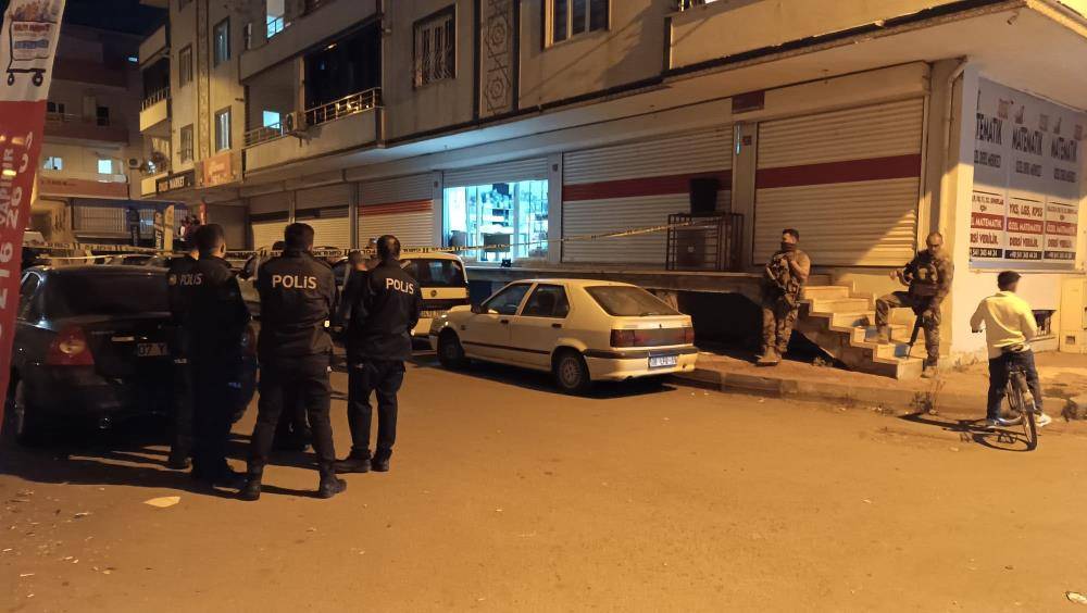 Alacak kavgasında silahlar çekildi: 2 ölü, 3 yaralı 2