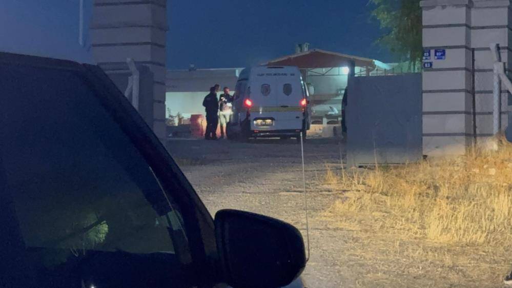 Miras kavgasında kan döküldü! Amcası dahil 4 akrabasını bıçakladı 10