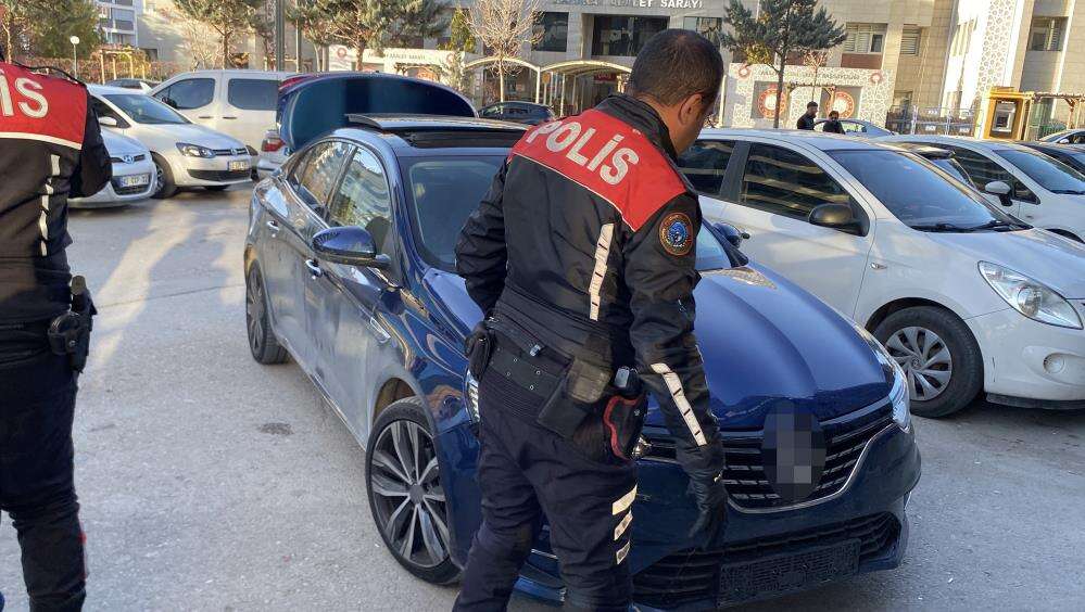 Konya’da jandarmadan kaçtı, Aksaray polisi kahve içerken yakaladı 3