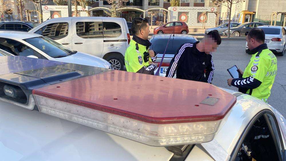 Konya’da jandarmadan kaçtı, Aksaray polisi kahve içerken yakaladı 1