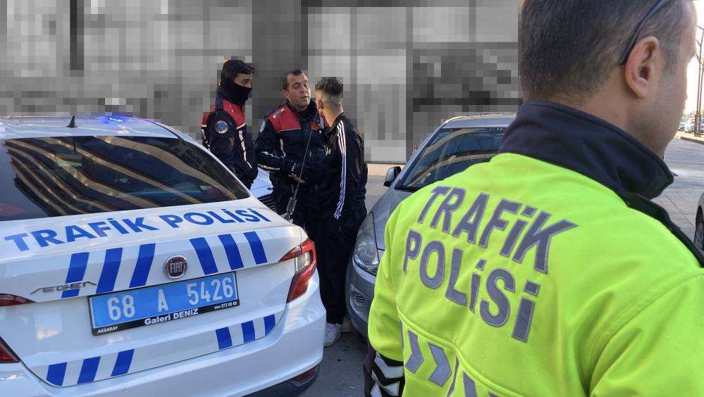 Konya’da jandarmadan kaçtı, Aksaray polisi kahve içerken yakaladı 6